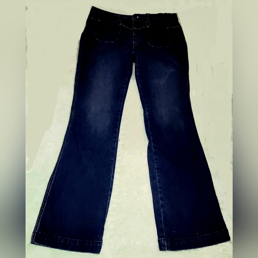 LEVI STRAUSS SIGNATURE DARK BLUE JEANS SIZE 9 (juniors)